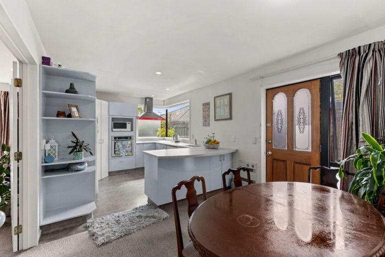 Photo of property in 96a Picton Avenue, Riccarton, Christchurch, 8011