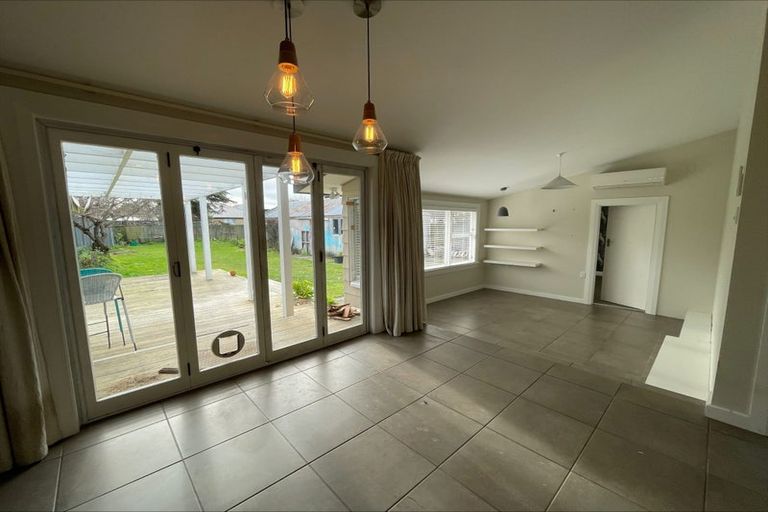 Photo of property in 39 Hendon Street, Edgeware, Christchurch, 8013