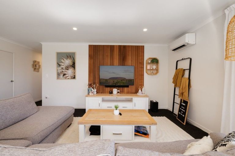 Photo of property in 8 Scarr Lane, Pyes Pa, Tauranga, 3112