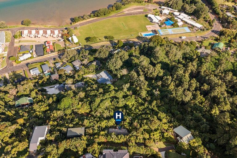 Photo of property in 40 Tairua Heights, Tairua, 3508