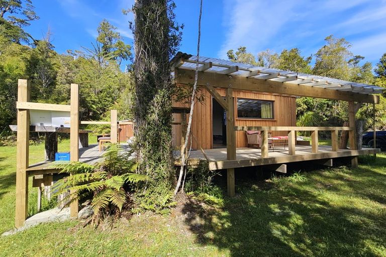 Photo of property in 215 Clifton Road, Kaiata, Greymouth, 7805