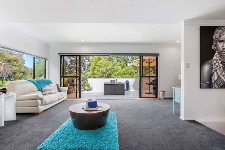 Photo of property in 43 Vintage Drive, Henderson, Auckland, 0612