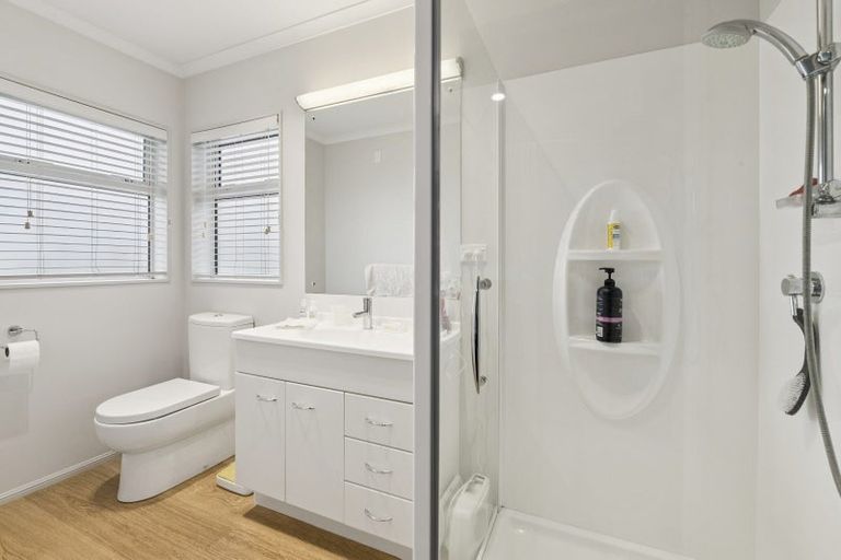 Photo of property in 18a Doment Crescent, Orewa, 0931