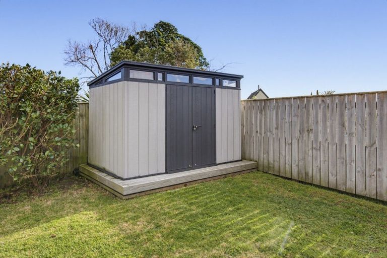 Photo of property in 8 Rae Lane, Paraparaumu Beach, Paraparaumu, 5032