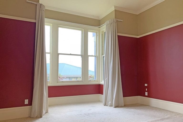 Photo of property in 240 Clyde Street, Balclutha, 9230