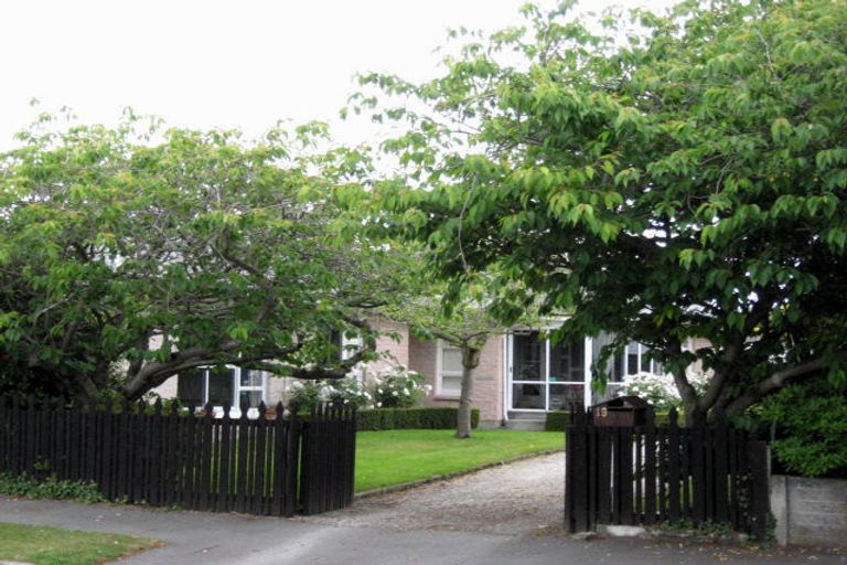 Photo of property in 19 Gainford Street, Avonhead, Christchurch, 8042