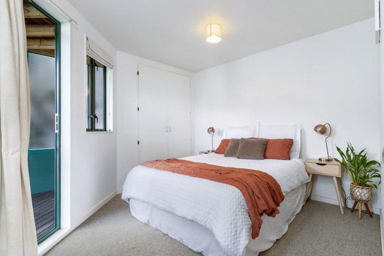 Photo of property in 59 Reserve Terrace, Lyttelton, 8082