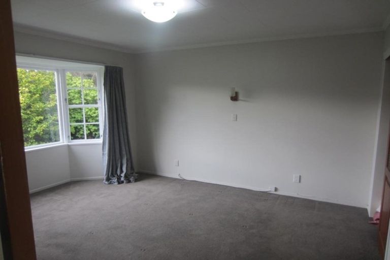 Photo of property in 14a Ngatitoa Street, Tawa, Wellington, 5028