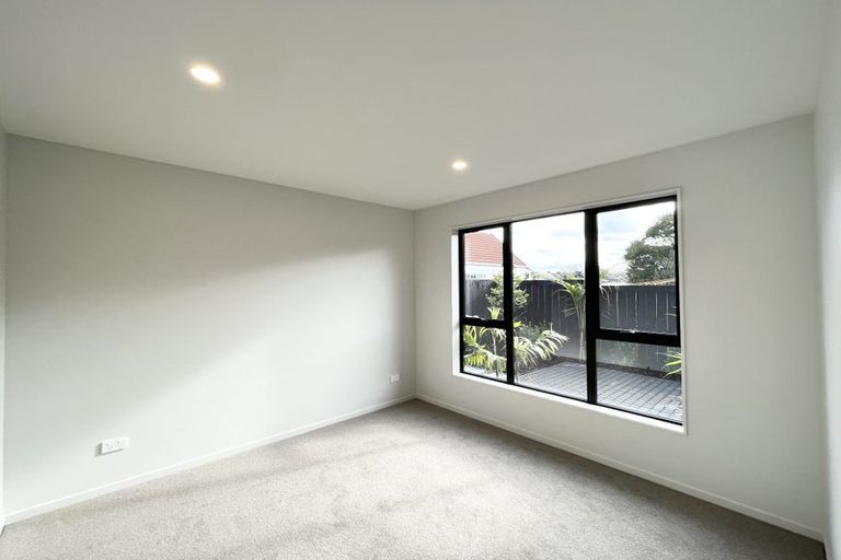 Photo of property in 18f Stratford Avenue, Milford, Auckland, 0620