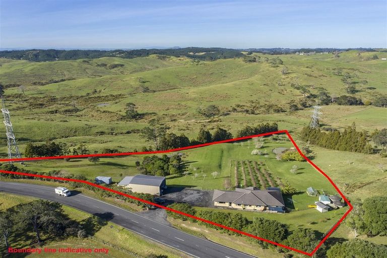 Photo of property in 128 Spur Road, Stillwater, Silverdale, 0993