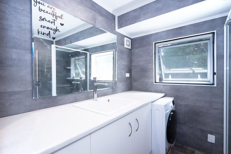 Photo of property in 58 Te Haumi Drive, Paihia, 0200