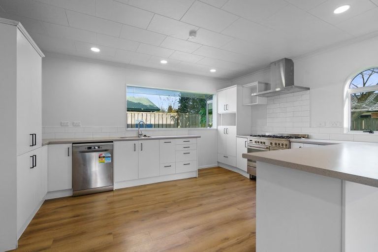 Photo of property in 35 Carlyle Street, Leamington, Cambridge, 3432