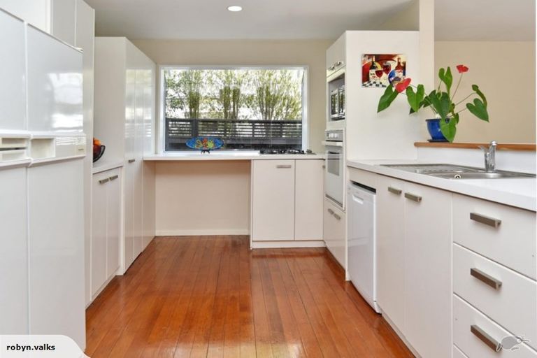 Photo of property in 21 Condell Avenue, Papanui, Christchurch, 8053