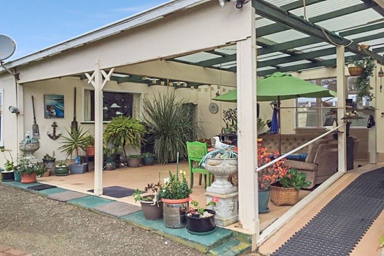 Photo of property in 35 Ruanui Street, Himatangi Beach, Foxton, 4891