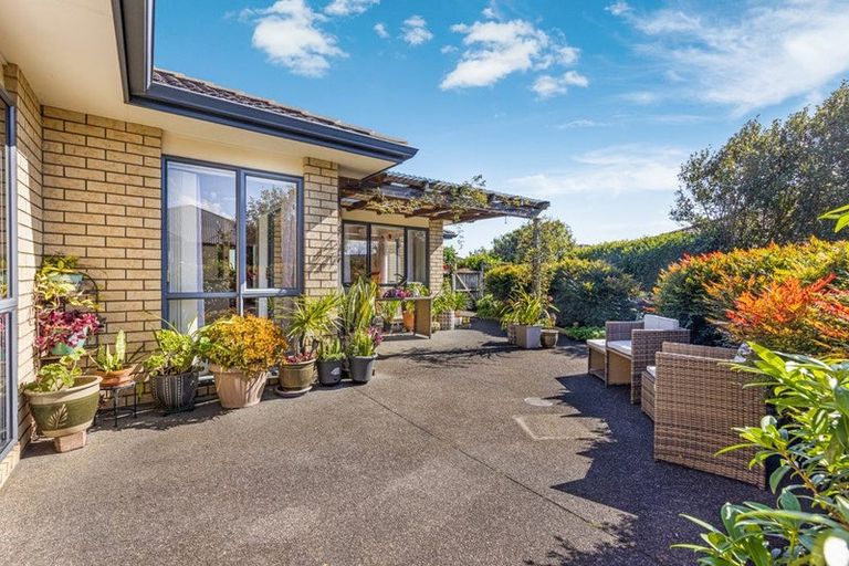 Photo of property in 39 Breaker Grove, Waiuku, 2123