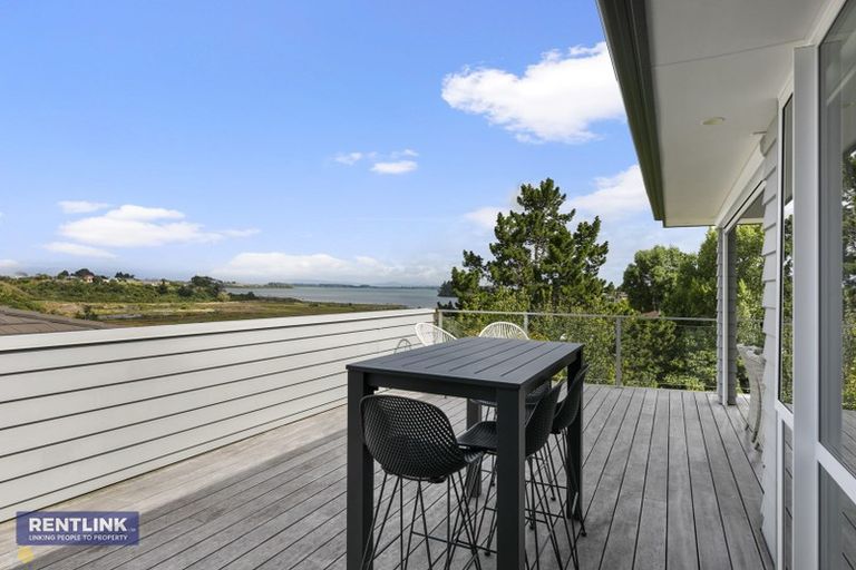 Photo of property in 32 Sereno Vista, Bellevue, Tauranga, 3110
