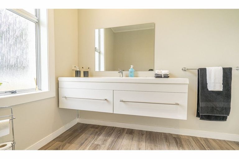 Photo of property in 310 Waimatuku Road, Waimatuku, Riverton, 9883