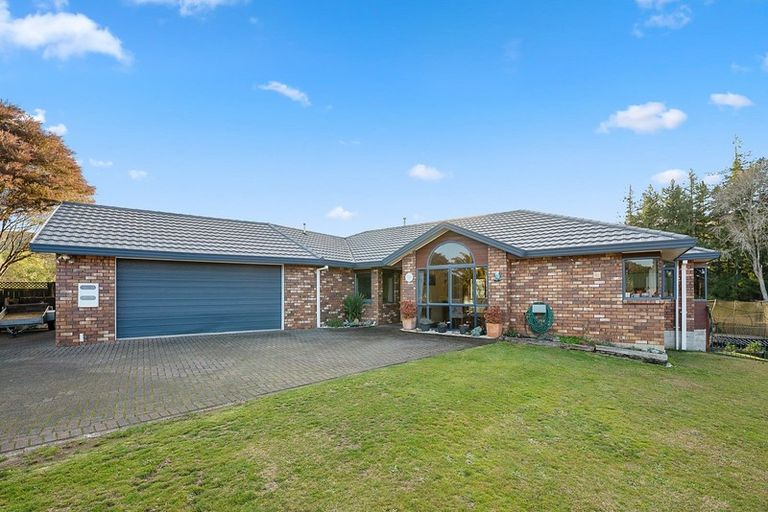 Photo of property in 6 Edward Payton Grove, Pukehangi, Rotorua, 3015