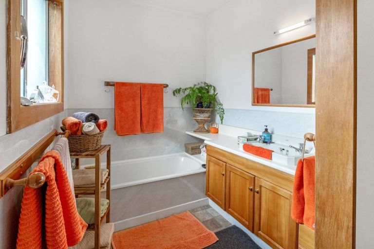 Photo of property in 11 Talbot Street, East Gore, Gore, 9710