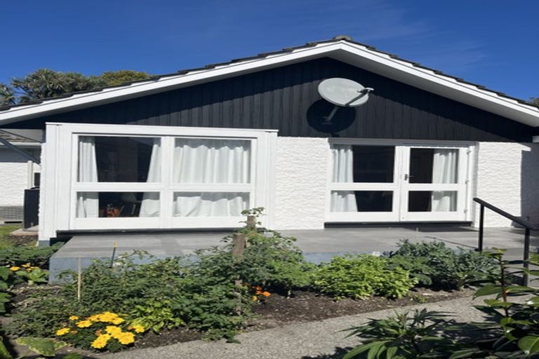 Photo of property in 2/42 Office Road, Merivale, Christchurch, 8014