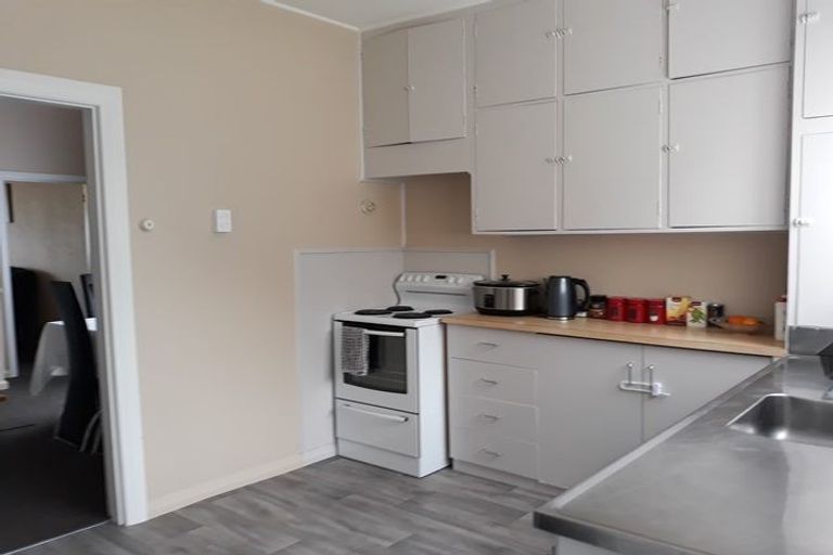 Photo of property in 88 Wood Street, Takaro, Palmerston North, 4410