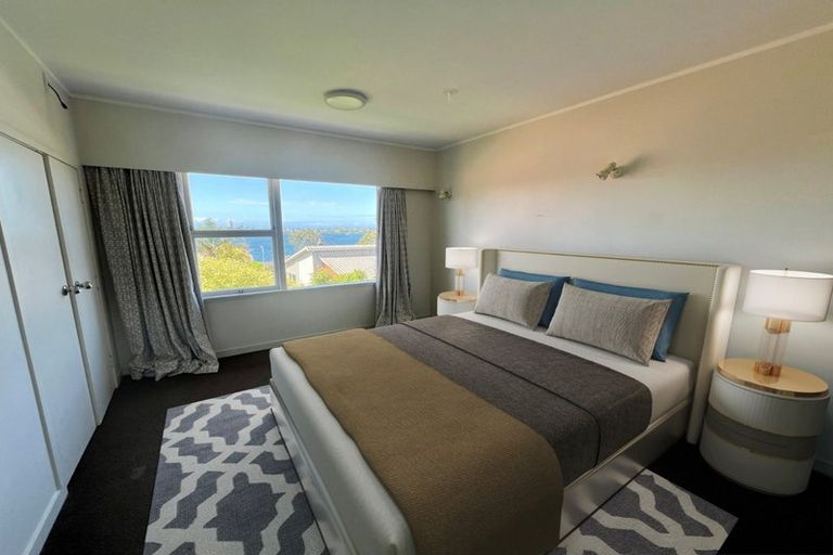 Photo of property in 1/29 Pupuke Road, Takapuna, Auckland, 0622