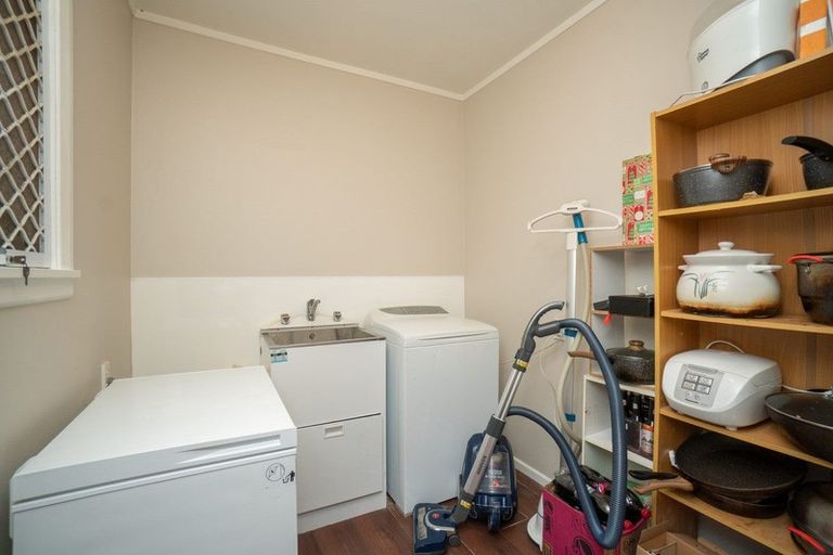 Photo of property in 11 Franklin Avenue, Hokowhitu, Palmerston North, 4410