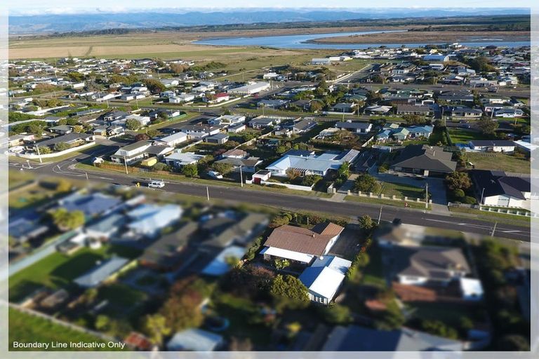 Photo of property in 19 Andrews Street, Foxton Beach, Foxton, 4815