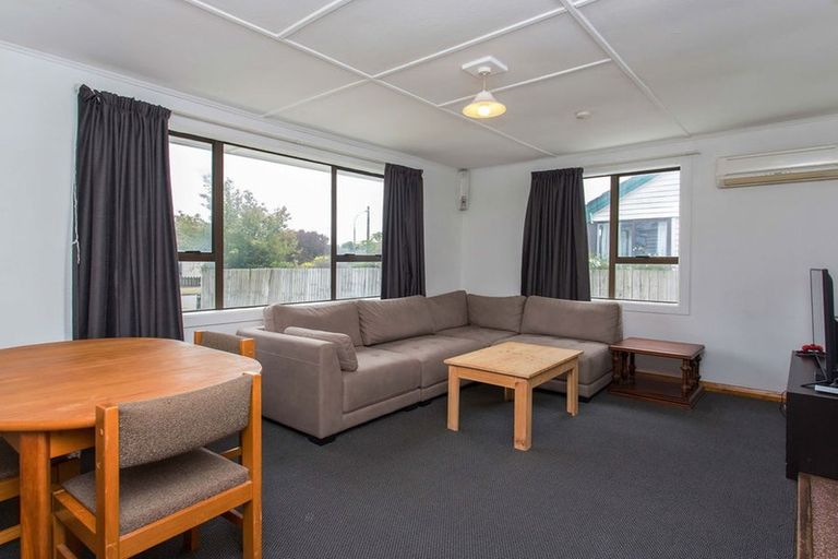 Photo of property in 19 Avro Crescent, Hornby, Christchurch, 8042
