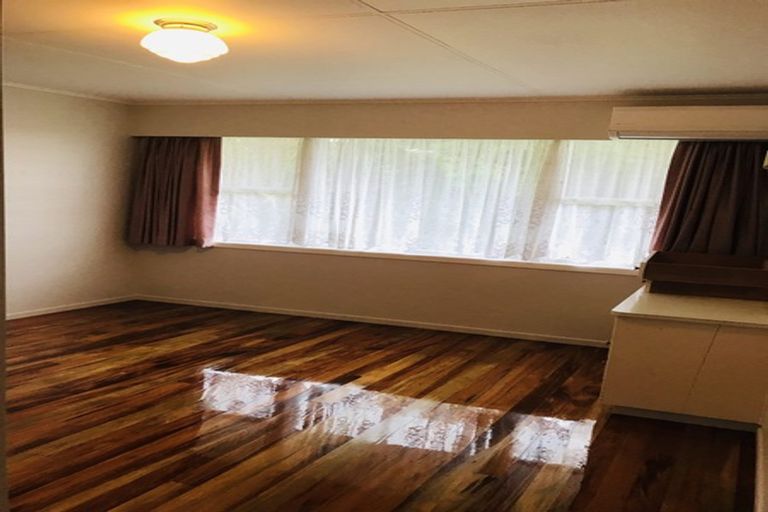 Photo of property in 42 Mcfarlane Street, Oakura, 4314