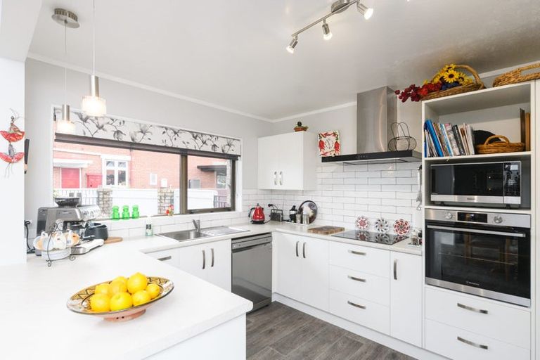 Photo of property in 166b Fitzherbert Avenue, West End, Palmerston North, 4410