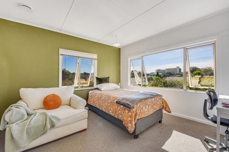 Photo of property in 121 Waimea Road, Nelson South, Nelson, 7010