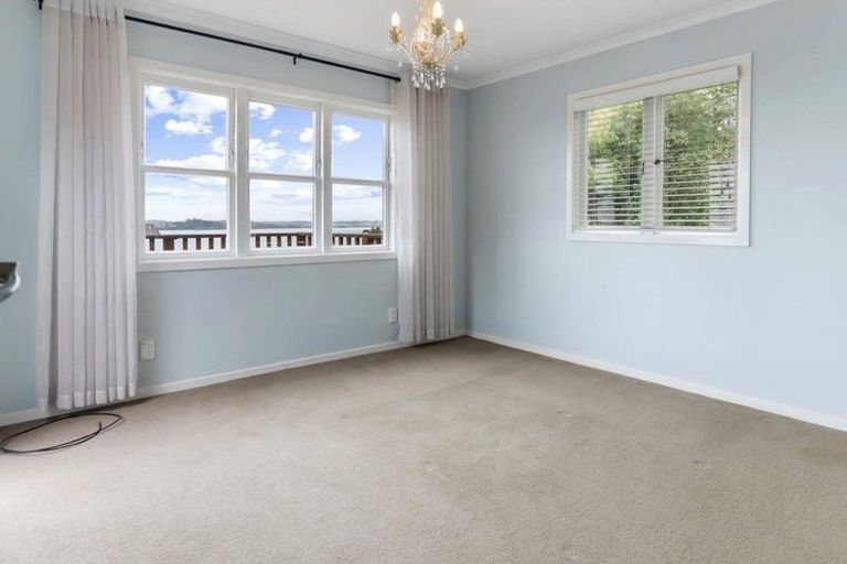 Photo of property in 1104 Whangaparaoa Road, Tindalls Beach, Whangaparaoa, 0930