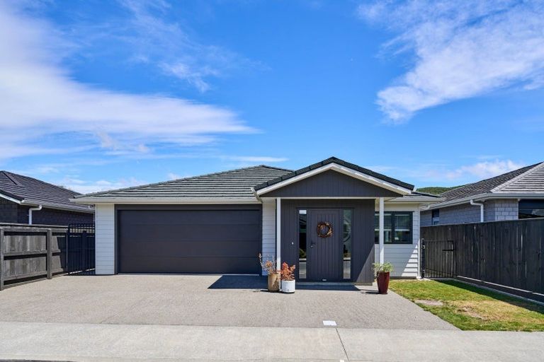 Photo of property in 9 Martha Turnell Crescent, Manor Park, Lower Hutt, 5019