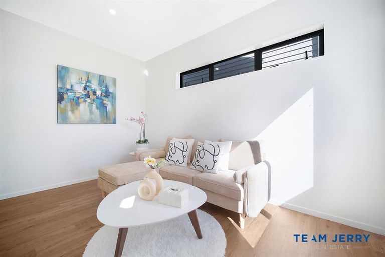 Photo of property in 3/32 Sunlands Drive, Manurewa, Auckland, 2102