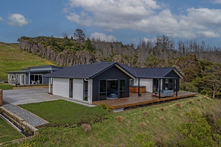 Photo of property in 12 Tohetea Lane, Wharekaho, Whitianga, 3510