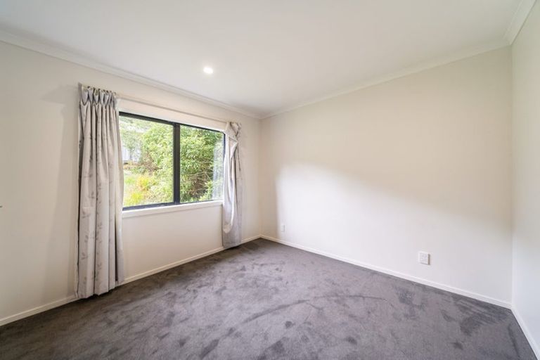 Photo of property in 9 Lowry Heights, Stokes Valley, Lower Hutt, 5019