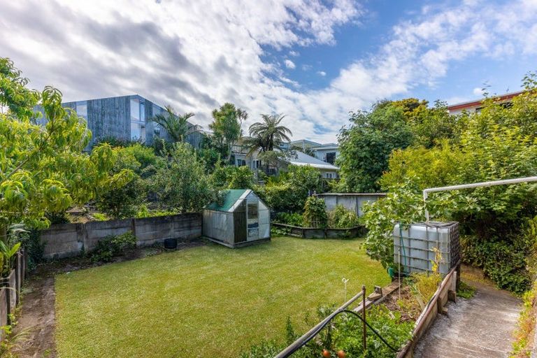 Photo of property in 171 Molesworth Street, New Plymouth, 4312