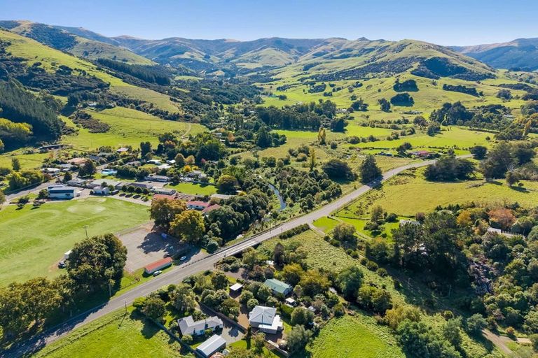 Photo of property in 4312 Christchurch Akaroa Road, Little River, 7591