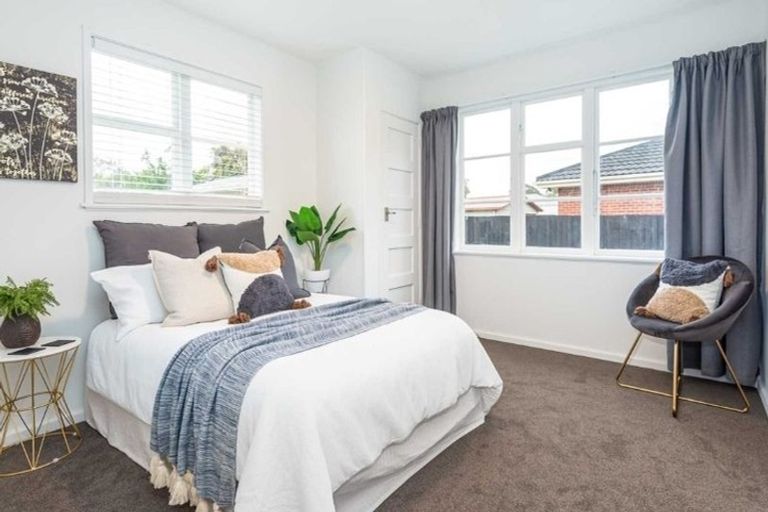 Photo of property in 17 Ballantyne Avenue, Upper Riccarton, Christchurch, 8041