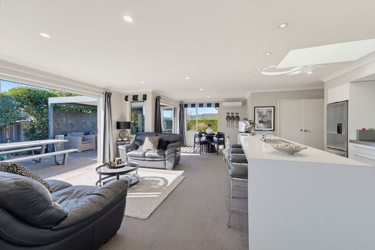 Photo of property in 25 Parklea Avenue, Halswell, Christchurch, 8025