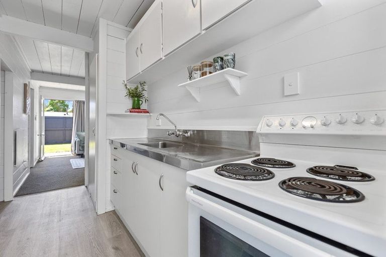 Photo of property in 14a Woodleigh Street, Frankleigh Park, New Plymouth, 4310