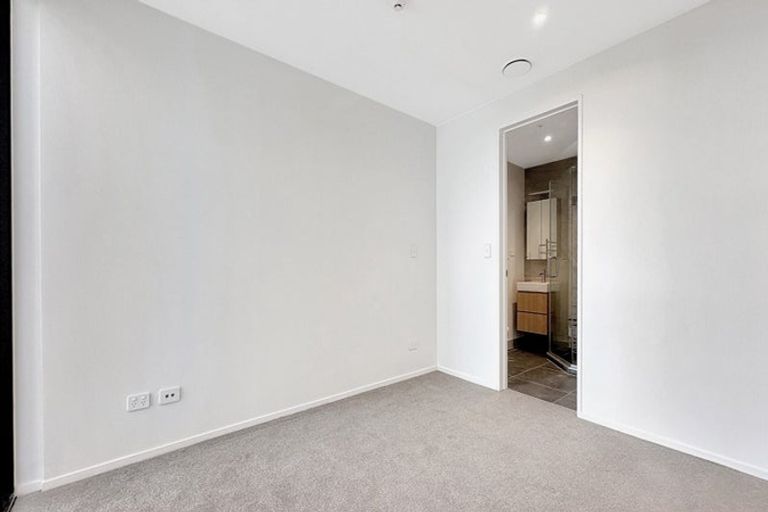 Photo of property in 501/1 Buscomb Avenue, Henderson, Auckland, 0610