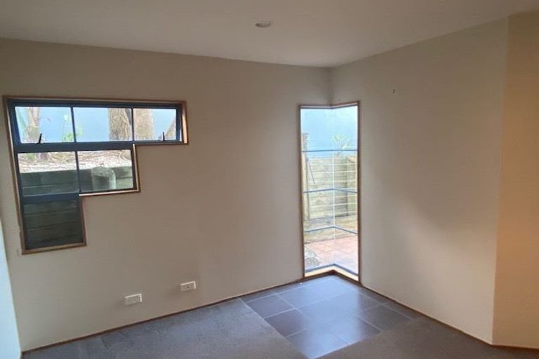 Photo of property in 1/83 East Coast Road, Castor Bay, Auckland, 0620