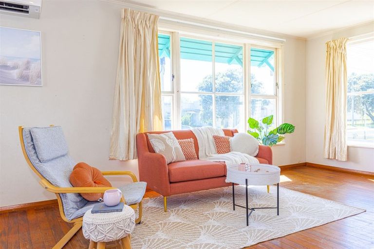 Photo of property in 24 Titoki Street, Castlecliff, Whanganui, 4501