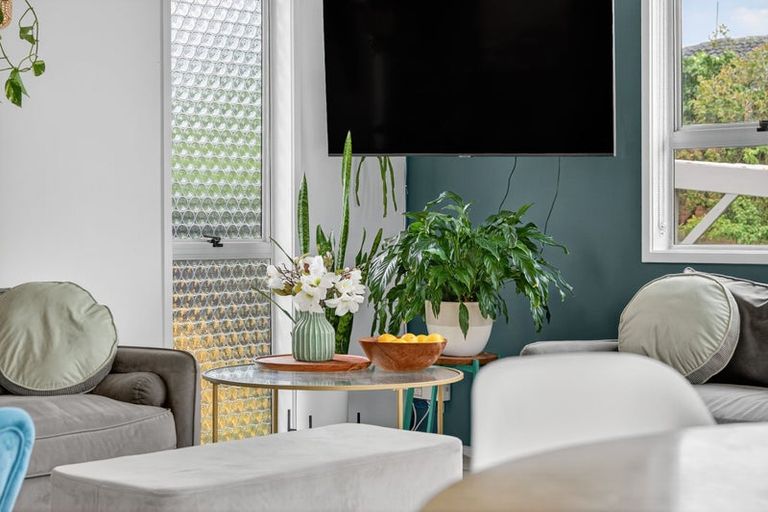 Photo of property in 2/155 Verbena Road, Birkdale, Auckland, 0626