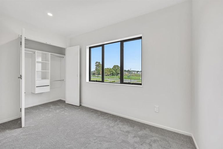 Photo of property in 1 Faithful Drive, Karaka, Papakura, 2113