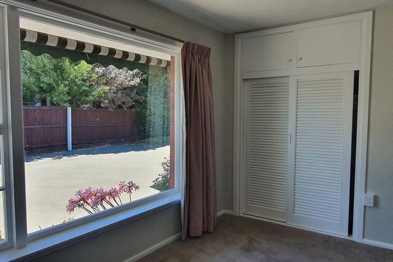 Photo of property in 2/42 Raxworthy Street, Ilam, Christchurch, 8041