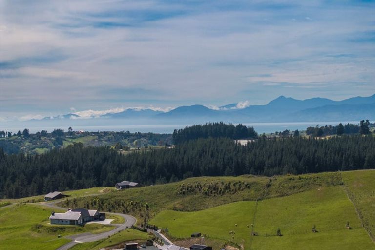 Photo of property in 24 Tirohanga Moana Way, Tasman, 7175