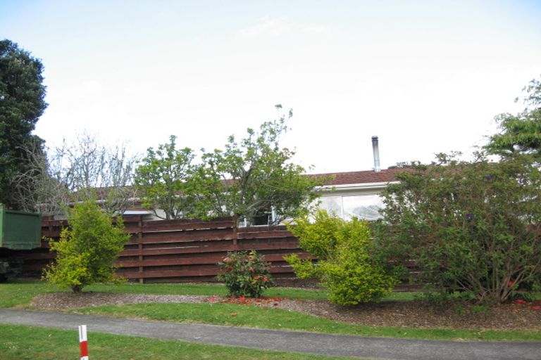 Photo of property in 4 Mcentee Road, Waitakere, Auckland, 0816